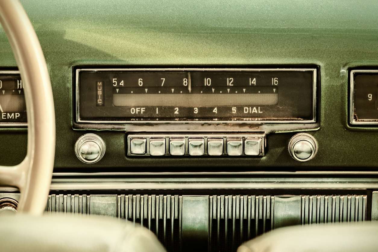 Learn how to Advertise on Sirius XM | old car radio | How to Advertise on SiriusXM